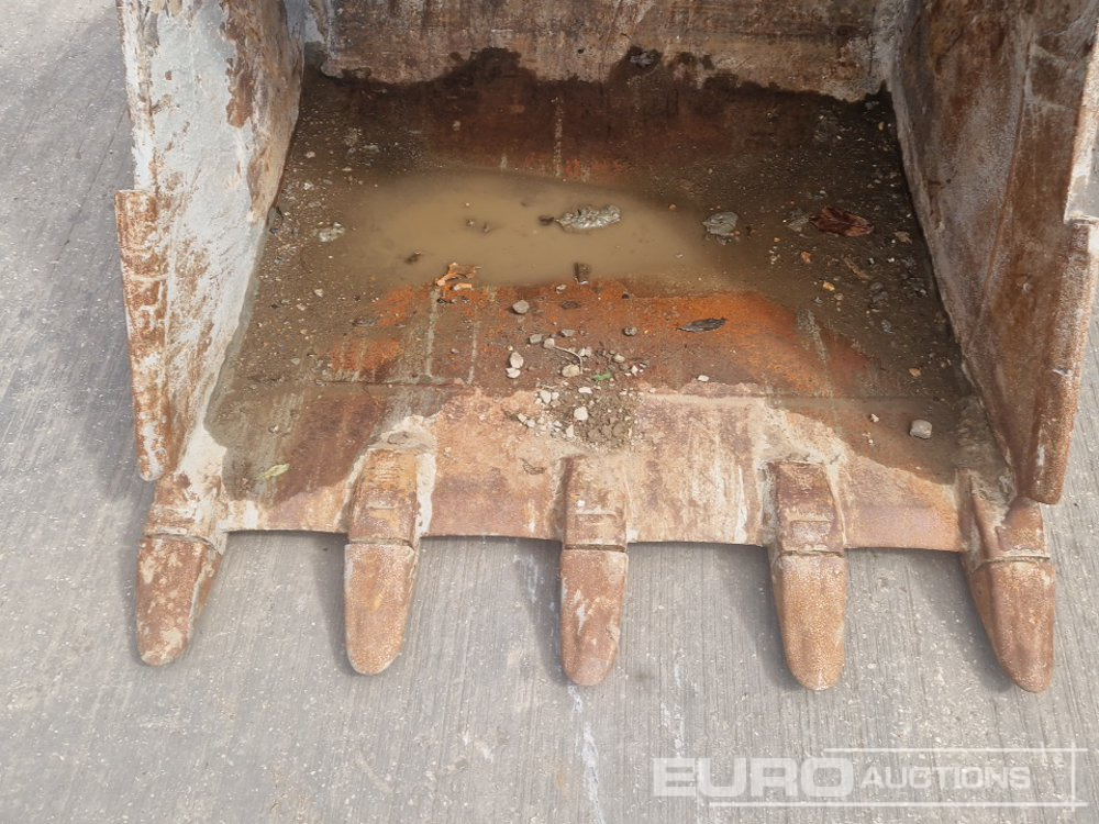 Godet Strickland 48" Digging Bucket 65mm Pin to suit 13 Ton Excavator: photos 9