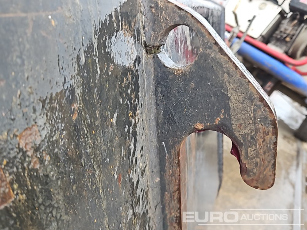 Godet Strimech 90" Loading Bucket to suit Telehandler: photos 14