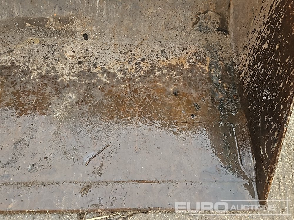 Godet Strimech 90" Loading Bucket to suit Telehandler: photos 11