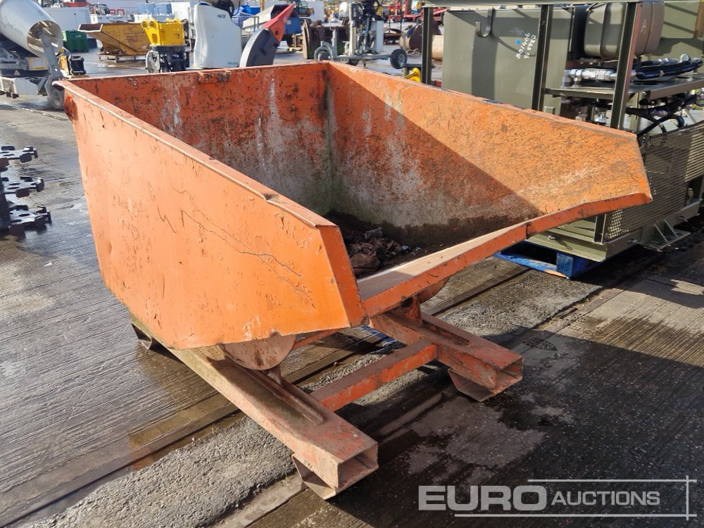 Tipping Skip to suit Forklift - Benne basculante: photos 1 Tipping Skip to suit Forklift - Benne basculante: photos 1