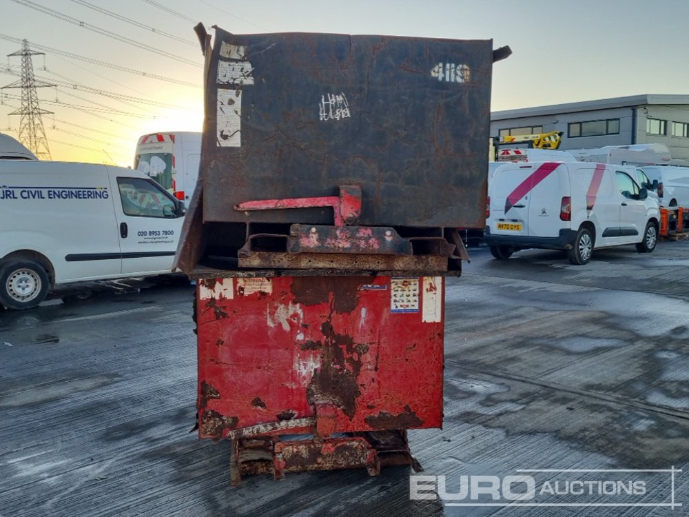 Tipping Skp to suit Forklift (3 of) - Benne basculante: photos 4 Tipping Skp to suit Forklift (3 of) - Benne basculante: photos 4