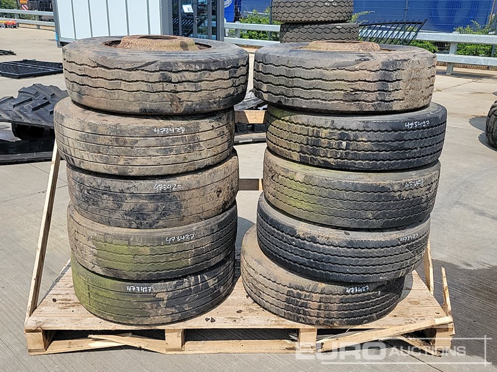 Triangle 265/70R19.5 Tyre & Rim (10 of) - Pneu: photos 2 Triangle 265/70R19.5 Tyre & Rim (10 of) - Pneu: photos 2