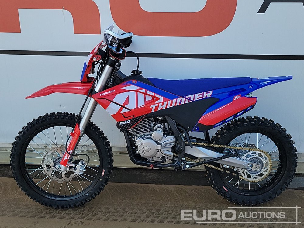 Unused 2025 Apollo Thunder - Motocyclette: photos 2 Unused 2025 Apollo Thunder - Motocyclette: photos 2