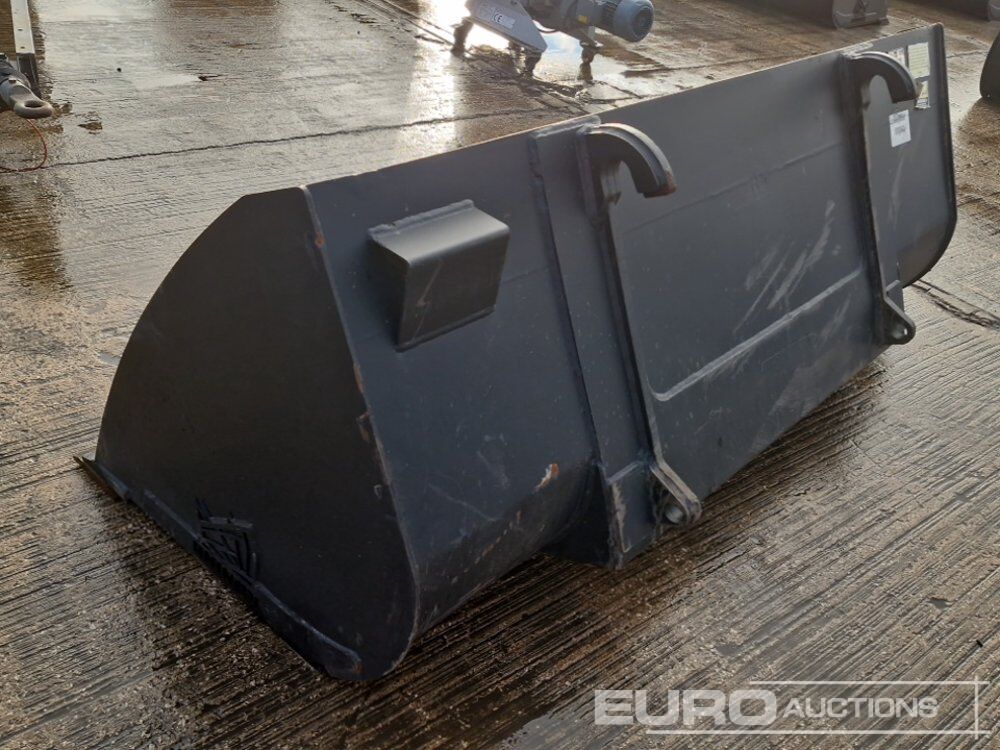 Unused 2026 Rhinox 90" Loading Bucket to suit Telehandler - Godet: photos 3 Unused 2026 Rhinox 90" Loading Bucket to suit Telehandler - Godet: photos 3