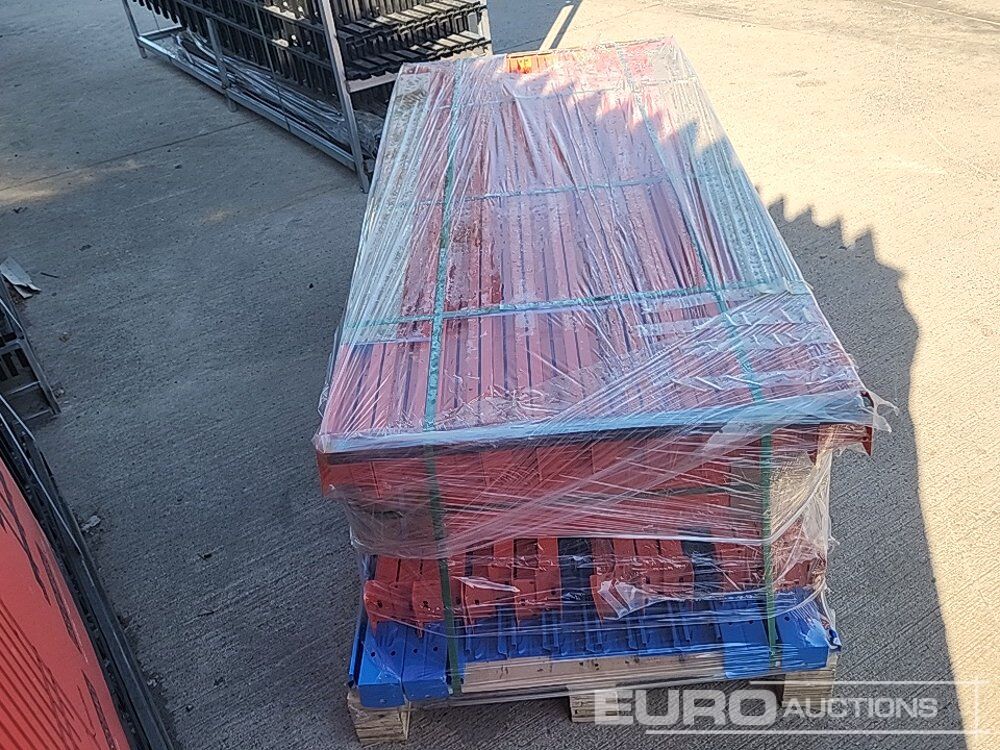 Unused 38' Pallet Racking - L'équipement de construction: photos 4 Unused 38' Pallet Racking - L'équipement de construction: photos 4
