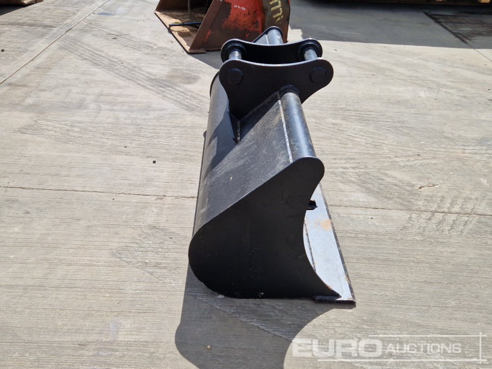 Godet neuf Unused 70" Ditching Bucket 65mm Pin to suit 13 Ton Excavator: photos 6