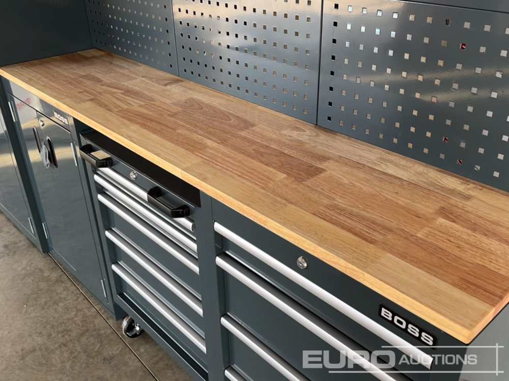 L'équipement de construction Unused Boss 2.6m 9 Drawer, 5 Cabinet Tool Station: photos 17