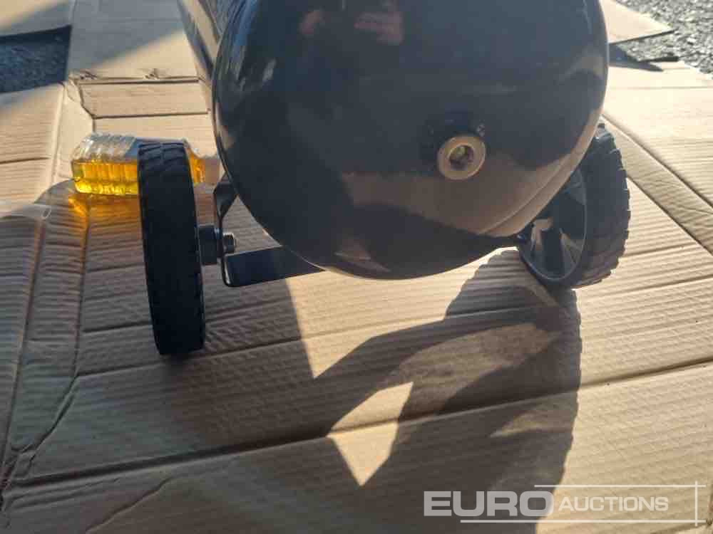 Unused Daewoo DAAC24DN 24 Litre 230 Volt Compressor (2 of) - Compresseur d'air: photos 5 Unused Daewoo DAAC24DN 24 Litre 230 Volt Compressor (2 of) - Compresseur d'air: photos 5