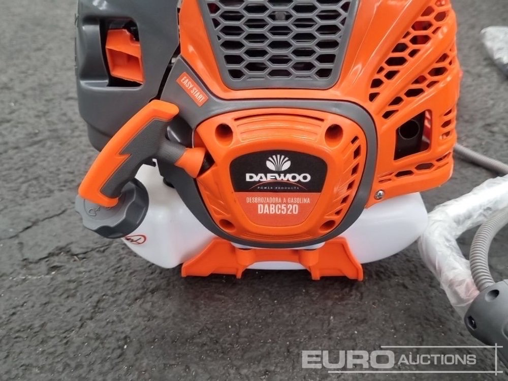 Équipement de garage Unused Daewoo DABC520AV Petrol Strimmer: photos 8