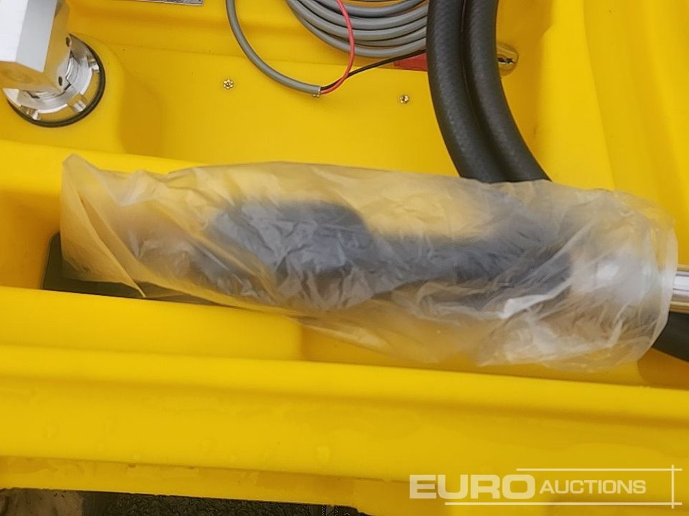 Cuve de stockage Unused Emiliana Serbatoi 330 Litre Carry Bowser: photos 7