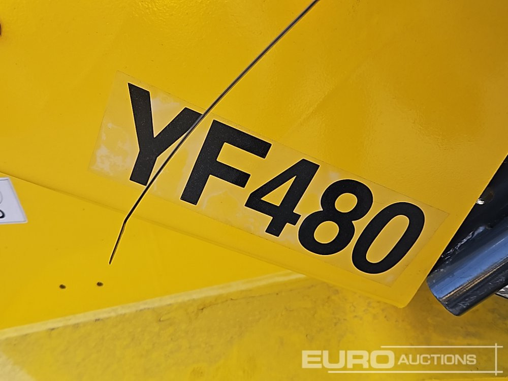 Unused Infront YF480 - Mini chargeuse: photos 2 Unused Infront YF480 - Mini chargeuse: photos 2