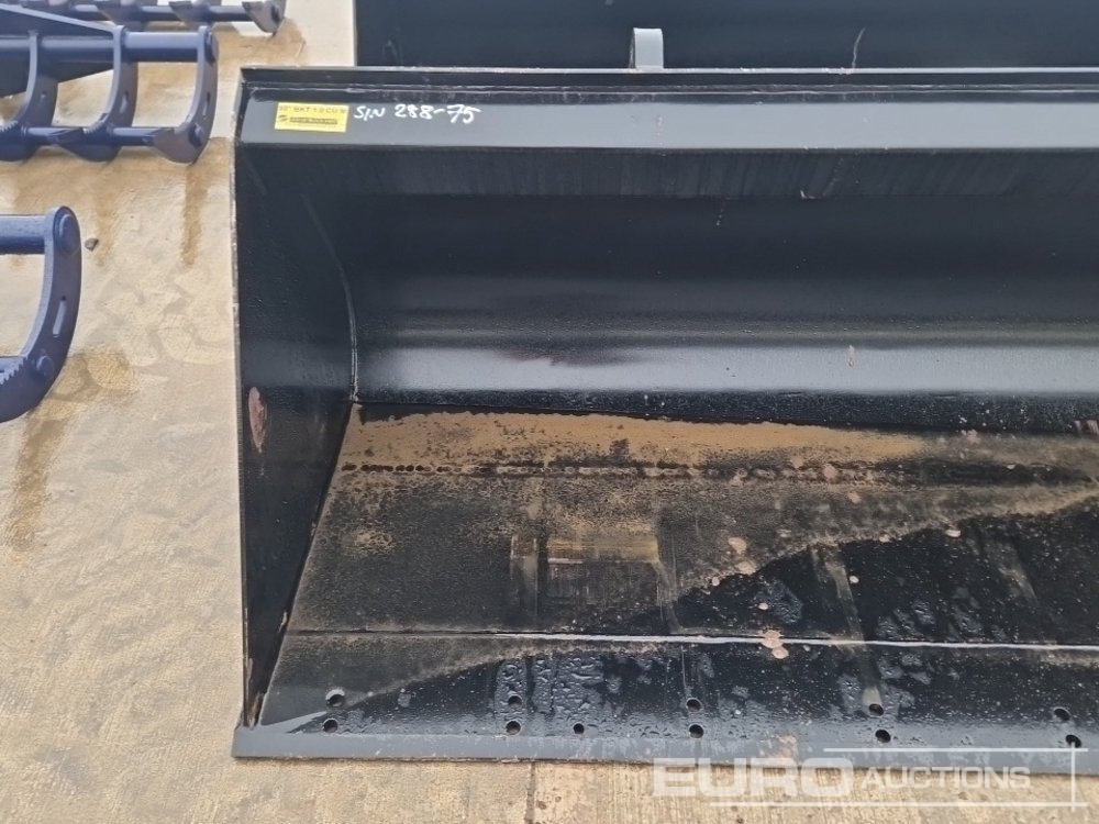 Unused Strickland 90" Loading Bucket to suit JCB Telehandler - Godet: photos 5 Unused Strickland 90" Loading Bucket to suit JCB Telehandler - Godet: photos 5