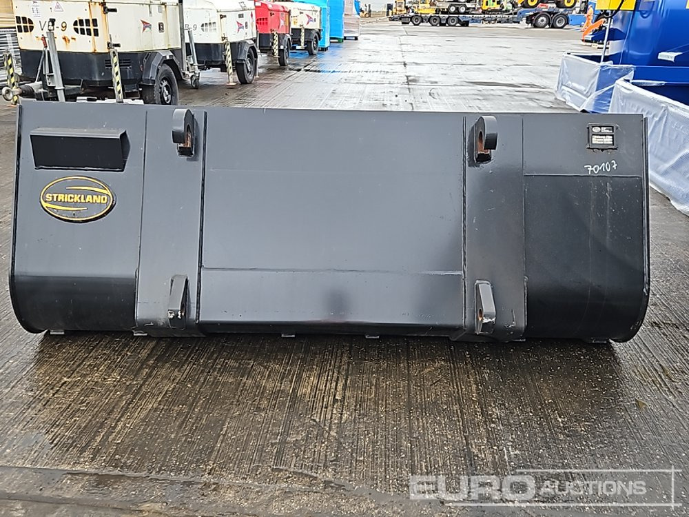 Unused Strickland 90" Loading Bucket to suit JCB Telehandler - Godet: photos 4 Unused Strickland 90" Loading Bucket to suit JCB Telehandler - Godet: photos 4