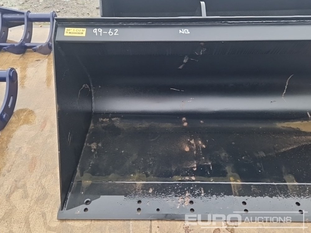 Unused Strickland 90" Loading Bucket to suit Manitou Telehandler - Godet: photos 5 Unused Strickland 90" Loading Bucket to suit Manitou Telehandler - Godet: photos 5