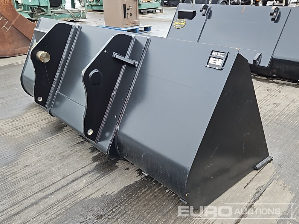Unused Strickland 90" Loading Bucket to suit Manitou Telehandler - Godet: photos 5 Unused Strickland 90" Loading Bucket to suit Manitou Telehandler - Godet: photos 5