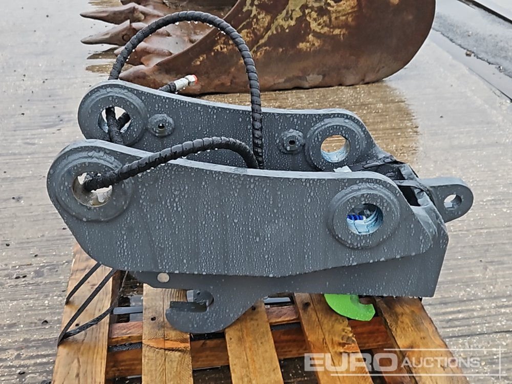 Unused Wacker Neuson Hydraulic Double Lock QH 50mm Pin to suit 6-8 Ton Excavator - Attache rapide: photos 2 Unused Wacker Neuson Hydraulic Double Lock QH 50mm Pin to suit 6-8 Ton Excavator - Attache rapide: photos 2