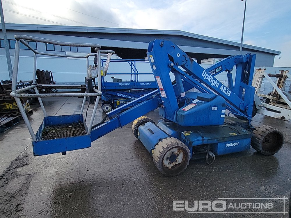 Upright AB38 - Nacelle: photos 2 Upright AB38 - Nacelle: photos 2