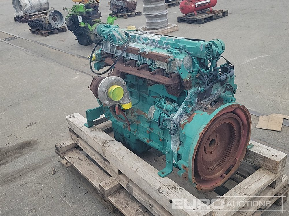 V-act 6 Cylinder Engine - Moteur: photos 3 V-act 6 Cylinder Engine - Moteur: photos 3