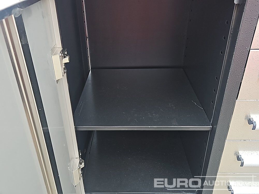 L'équipement de construction Work Bench: photos 22 L'équipement de construction Work Bench: photos 22