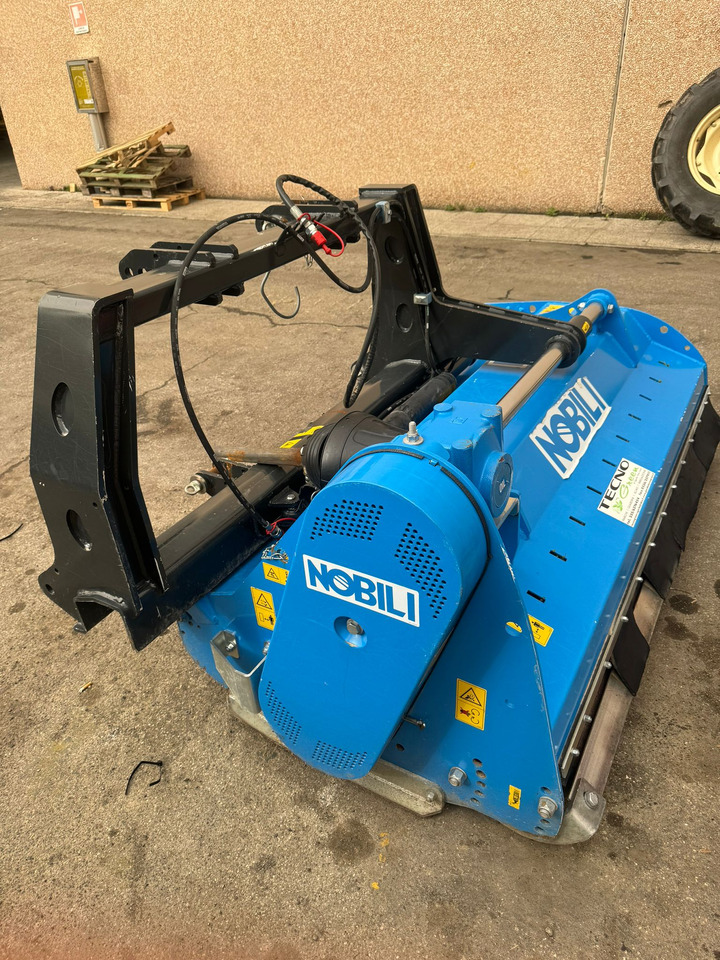 Nobili trincia laterale usata BVL 2000 - Broyeur d'accotement: photos 4 Nobili trincia laterale usata BVL 2000 - Broyeur d'accotement: photos 4