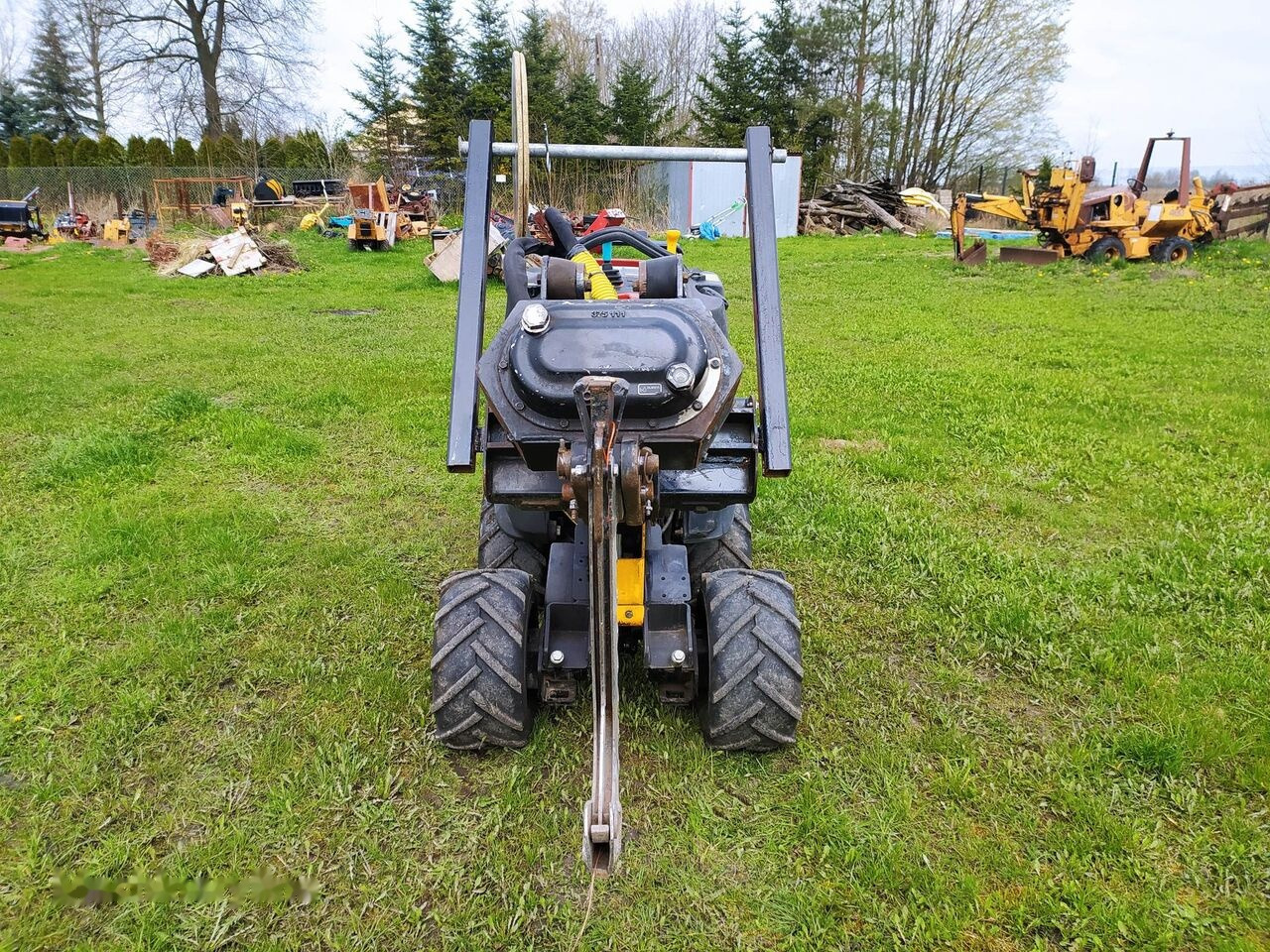 Trancheuse Ditch-Witch Zahn R300: photos 7 Trancheuse Ditch-Witch Zahn R300: photos 7