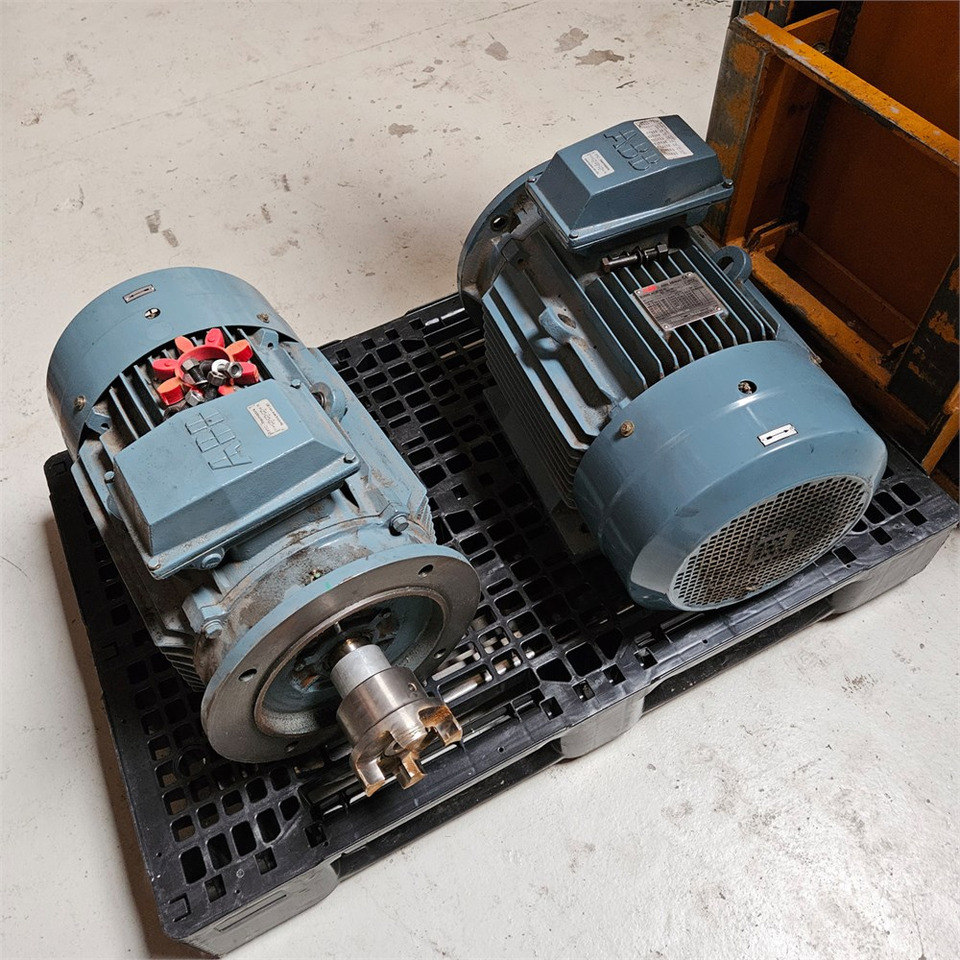 ABB M2QA180L4A (B35) - Machine-outil: photos 1 ABB M2QA180L4A (B35) - Machine-outil: photos 1