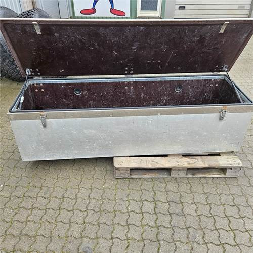 ABC Materialeskab til ladbil - Cabine et intérieur pour Camion: photos 2 ABC Materialeskab til ladbil - Cabine et intérieur pour Camion: photos 2