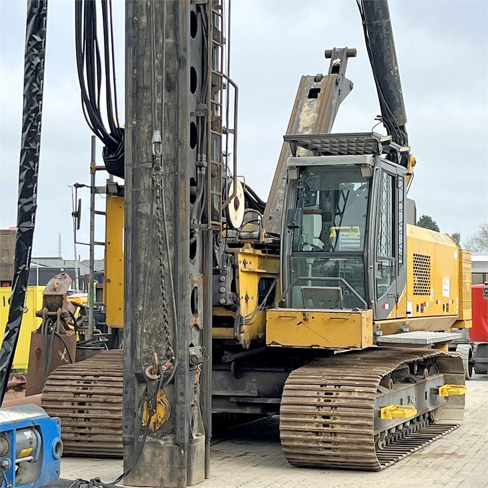 Banut 655 - Mât de battage: photos 5 Banut 655 - Mât de battage: photos 5