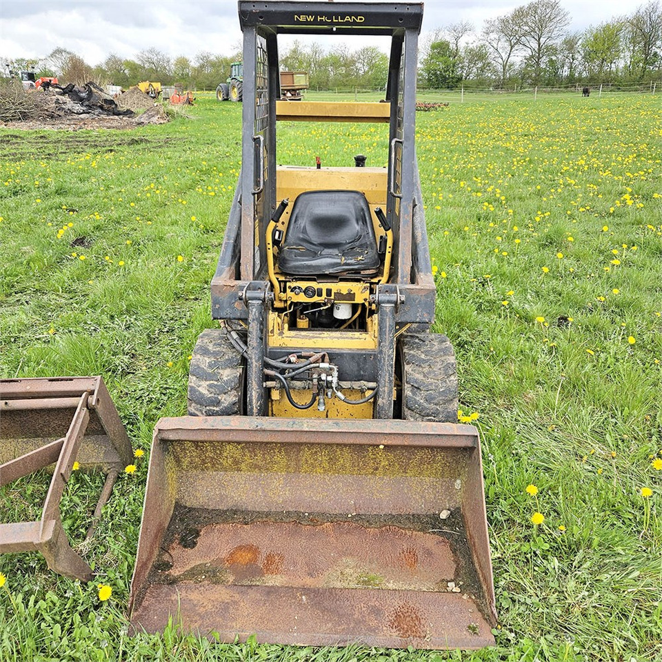 Bobcat Ford New Holland L255 - Mini chargeuse: photos 3 Bobcat Ford New Holland L255 - Mini chargeuse: photos 3