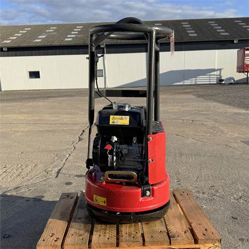 Chicago Pneumatic KMR11 - Plaque vibrante: photos 1 Chicago Pneumatic KMR11 - Plaque vibrante: photos 1