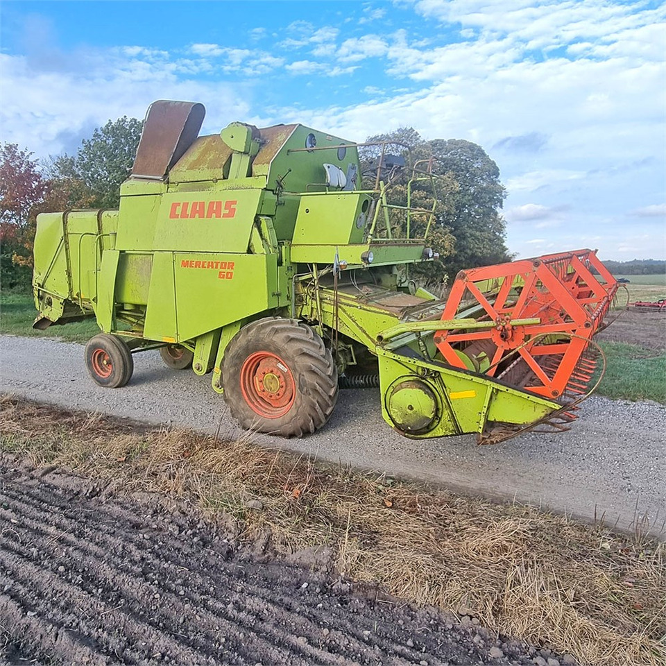 Claas Mercator 60 - Matériel de récolte: photos 1 Claas Mercator 60 - Matériel de récolte: photos 1
