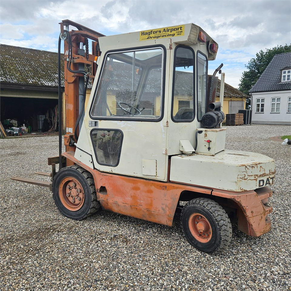 Datsun Unknown - Chariot élévateur: photos 3 Datsun Unknown - Chariot élévateur: photos 3