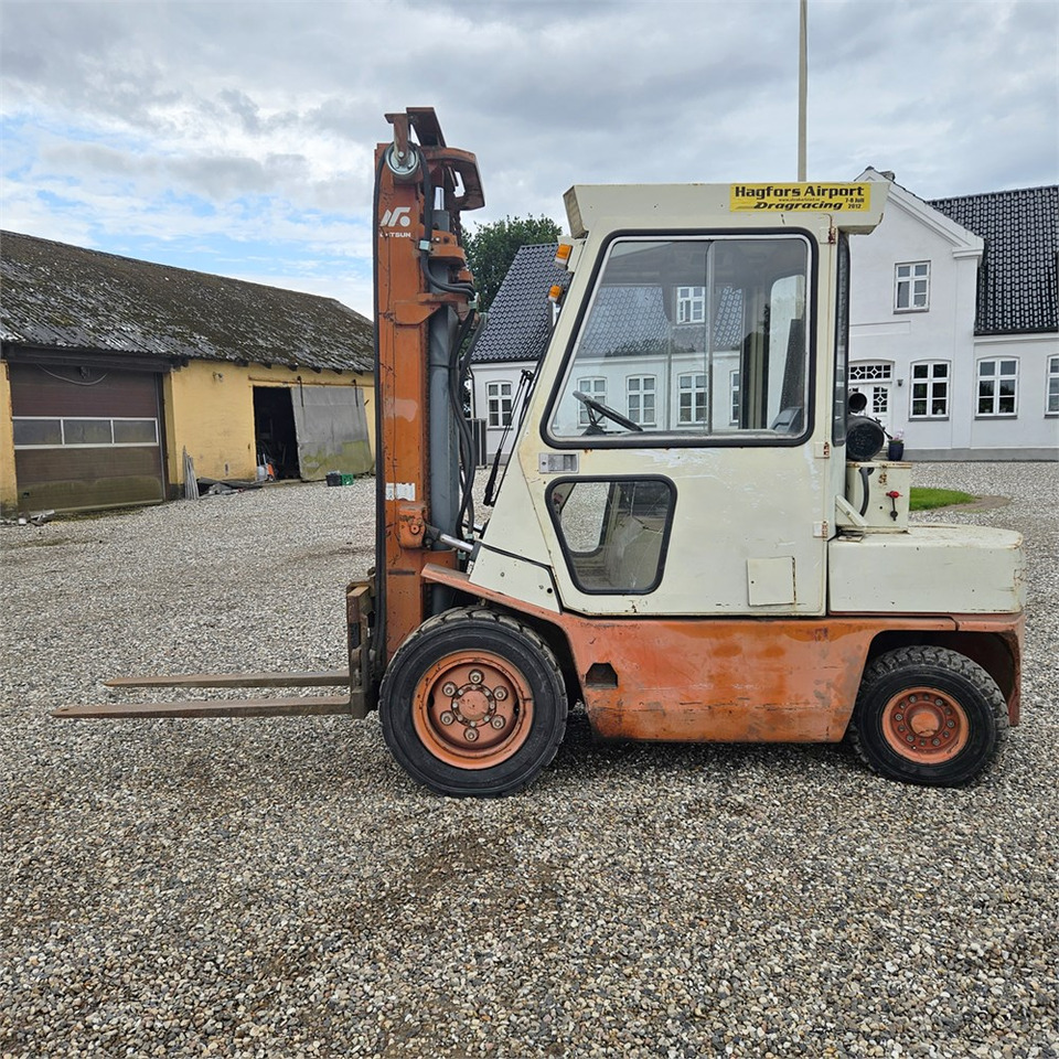 Datsun Unknown - Chariot élévateur: photos 2 Datsun Unknown - Chariot élévateur: photos 2