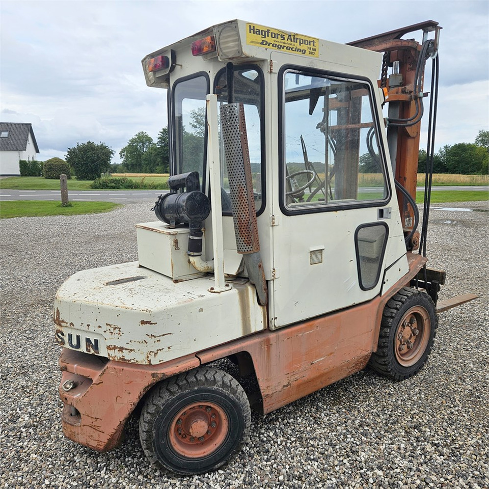 Datsun Unknown - Chariot élévateur: photos 5 Datsun Unknown - Chariot élévateur: photos 5