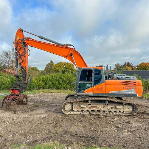 Doosan DX255 LC - Pelle sur chenille: photos 3 Doosan DX255 LC - Pelle sur chenille: photos 3