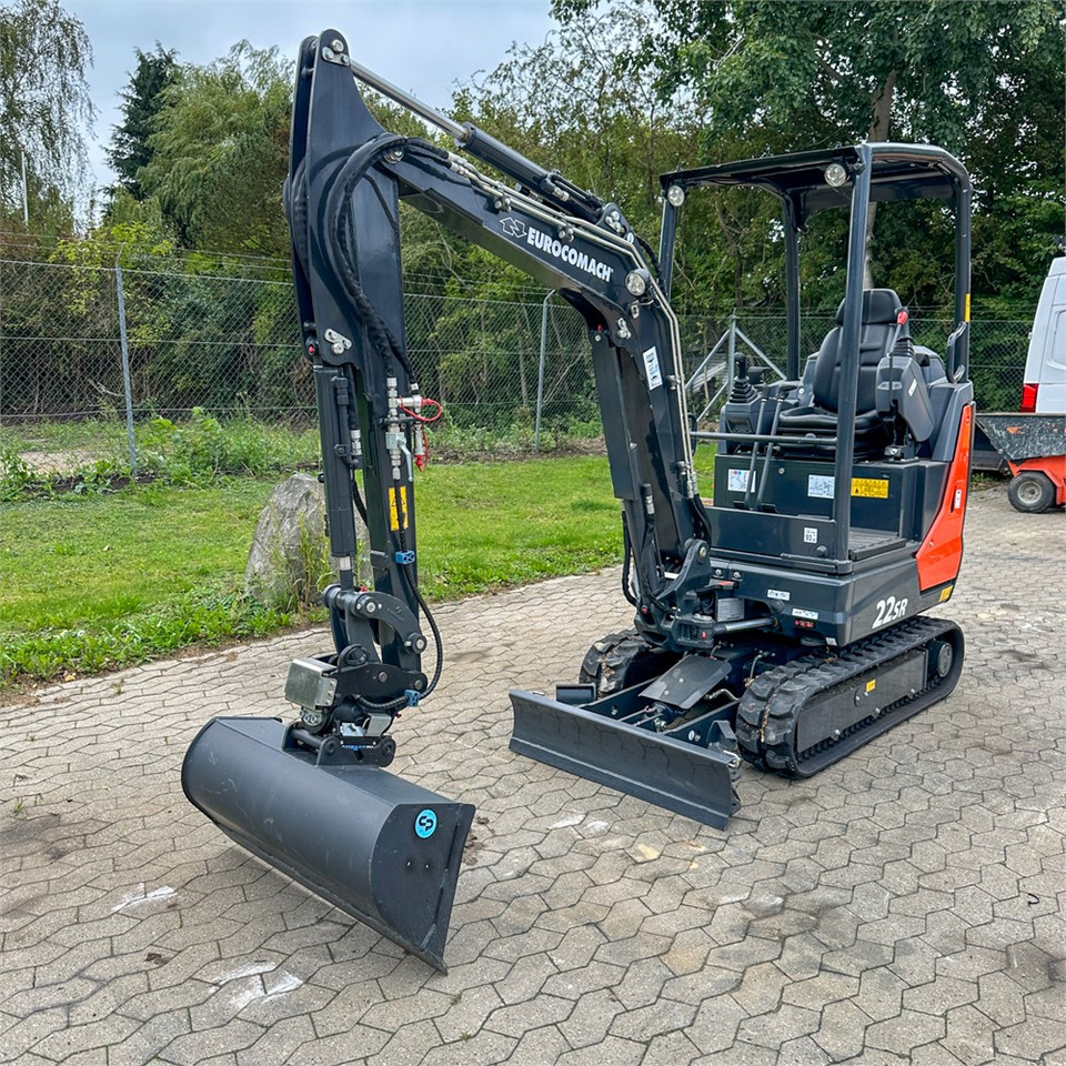 Eurocomach 22SR - Mini pelle: photos 3 Eurocomach 22SR - Mini pelle: photos 3