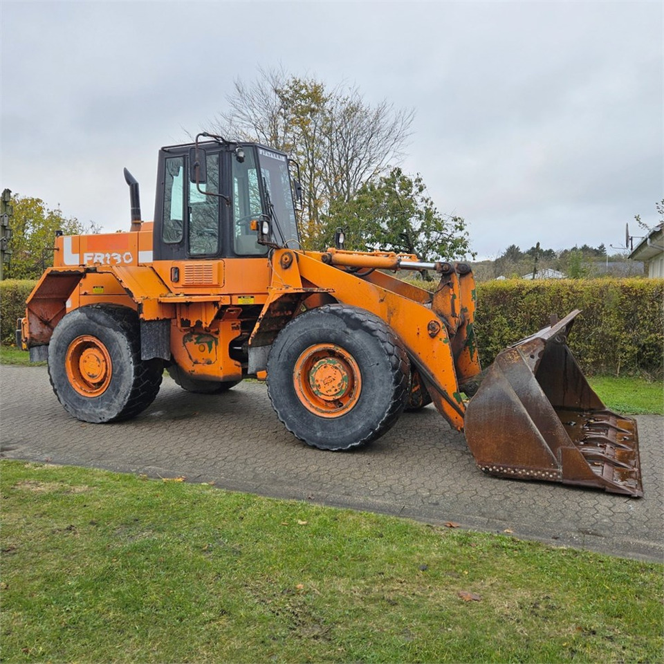 Fiat-Allis FR130 - Chargeuse sur pneus: photos 1 Fiat-Allis FR130 - Chargeuse sur pneus: photos 1