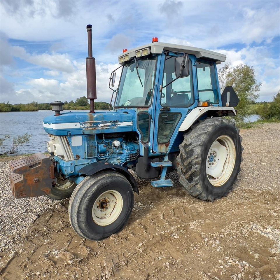 Tracteur agricole Ford 5610: photos 11 Tracteur agricole Ford 5610: photos 11
