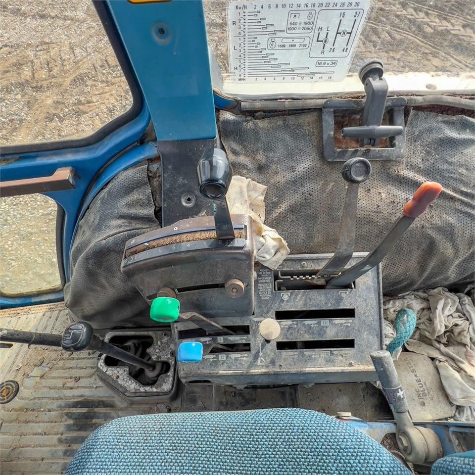 Tracteur agricole Ford 5610: photos 14 Tracteur agricole Ford 5610: photos 14