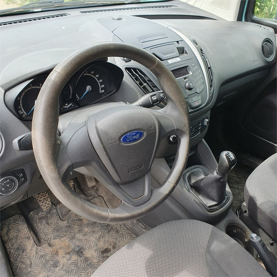 Fourgonnette Ford Transit Courier: photos 7