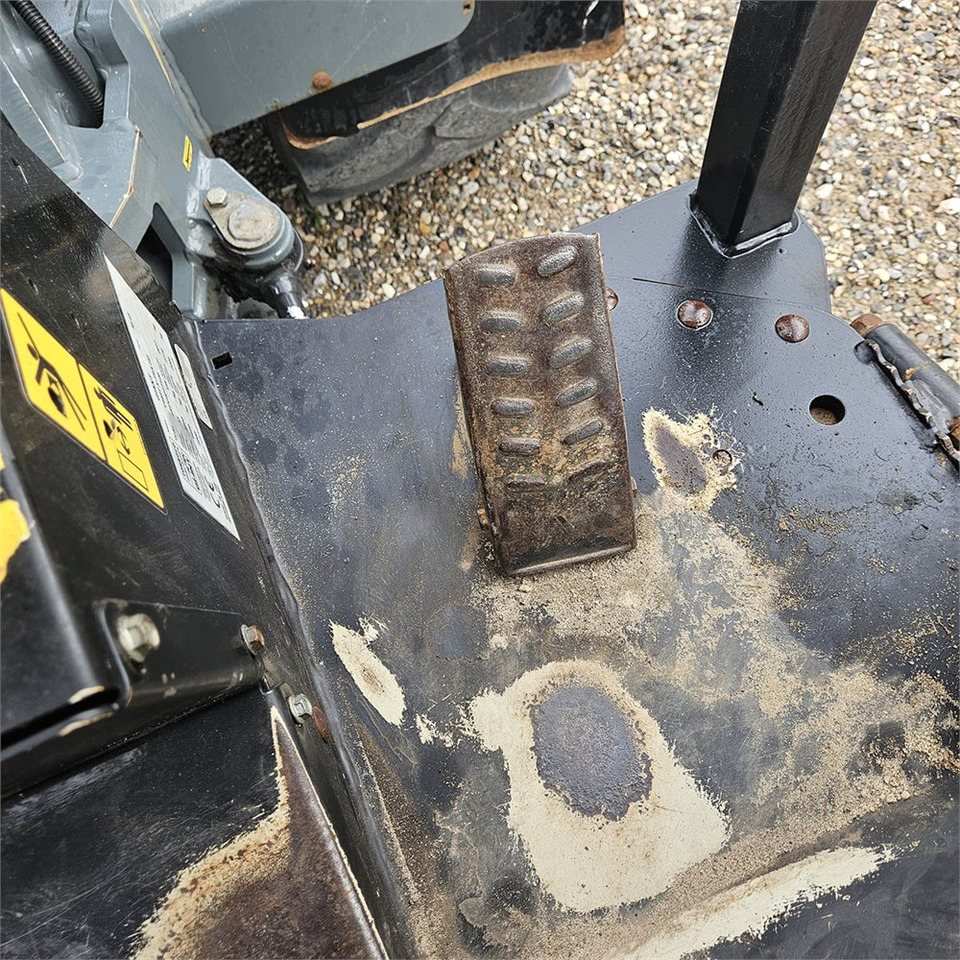 Chargeuse sur pneus Giant V452T X-TRA HD: photos 24