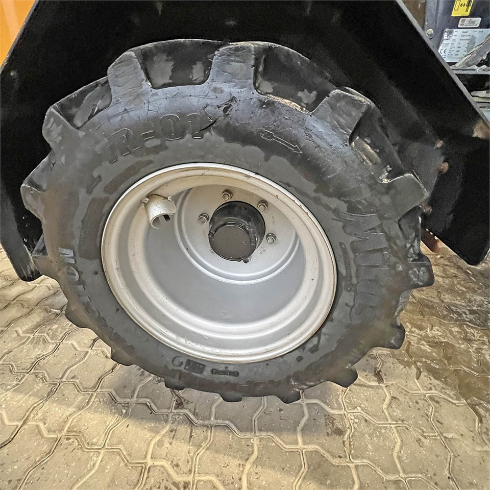 Chargeuse sur pneus Giant V452T X-Tra HD: photos 32 Chargeuse sur pneus Giant V452T X-Tra HD: photos 32