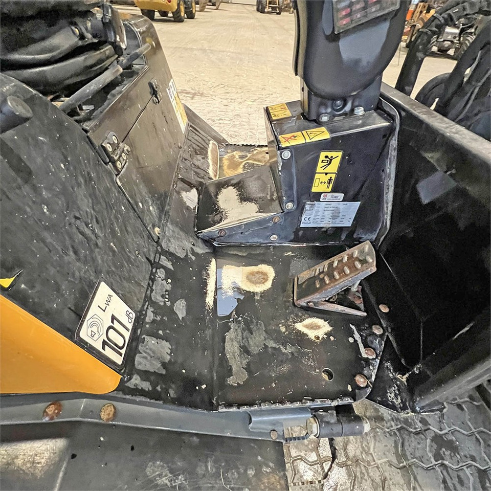 Chargeuse sur pneus Giant V452T X-Tra HD: photos 23 Chargeuse sur pneus Giant V452T X-Tra HD: photos 23