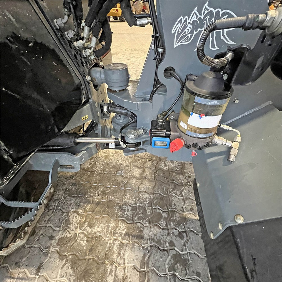 Chargeuse sur pneus Giant V452T X-Tra HD: photos 24 Chargeuse sur pneus Giant V452T X-Tra HD: photos 24