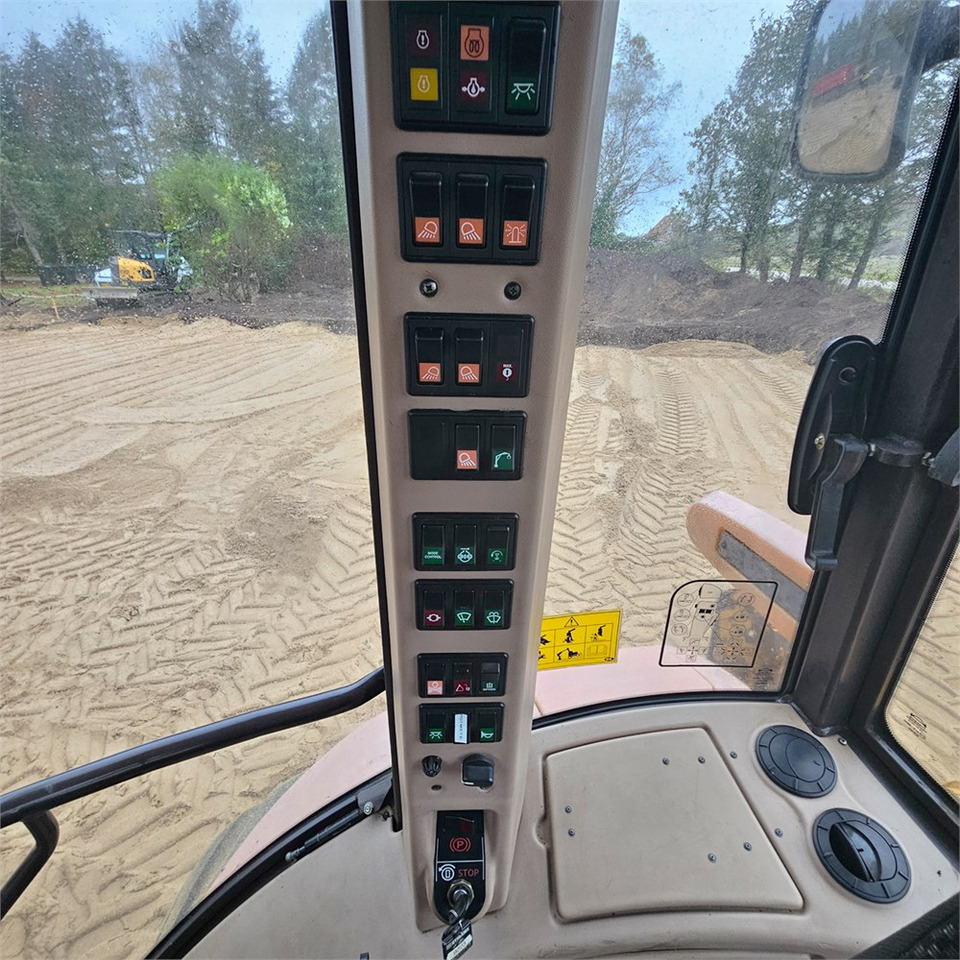 Tractopelle Hydrema 926 D: photos 24