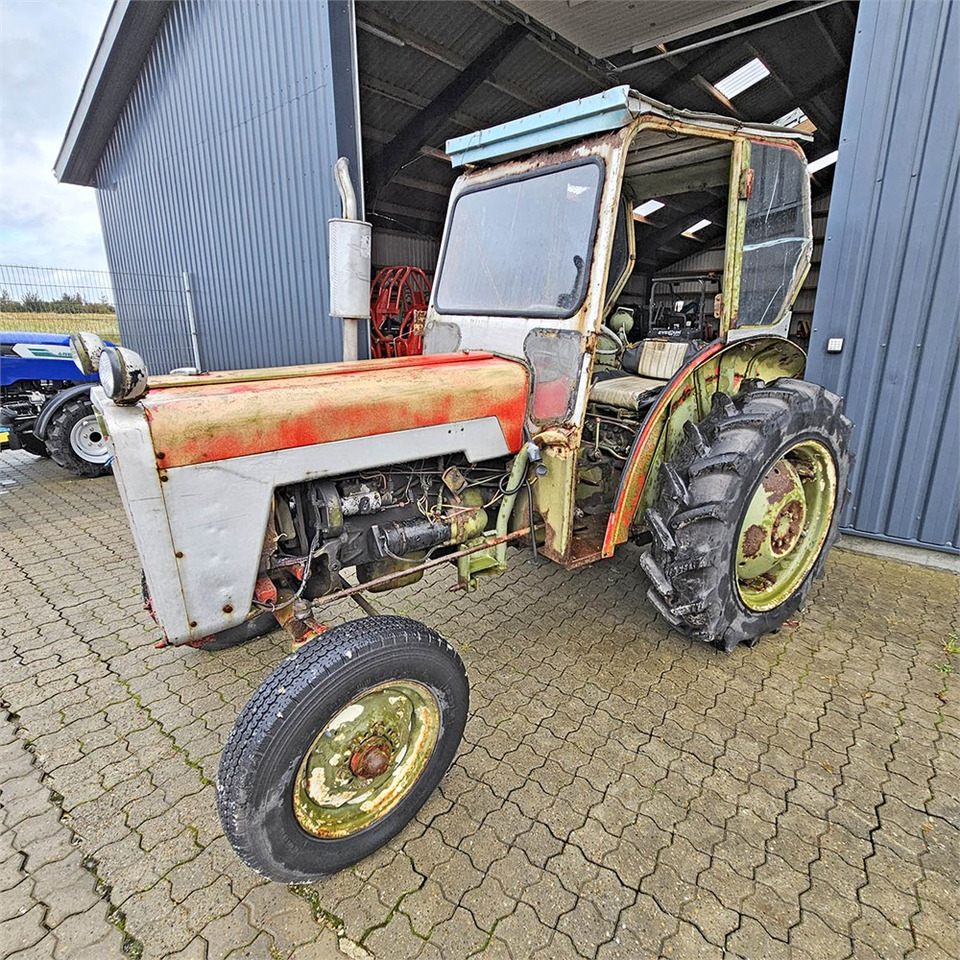 IH 276 - Tracteur agricole: photos 1 IH 276 - Tracteur agricole: photos 1