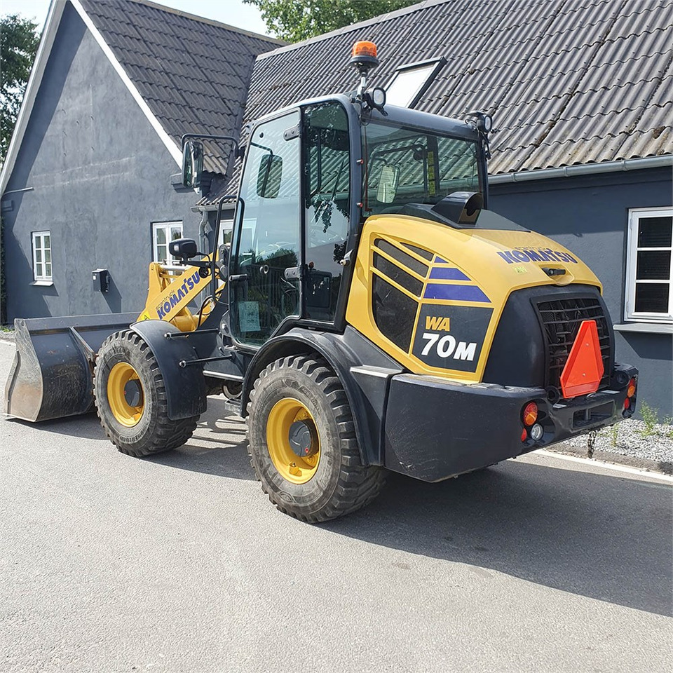 Komatsu WA70 M-8 EO - Chargeuse sur pneus: photos 5 Komatsu WA70 M-8 EO - Chargeuse sur pneus: photos 5