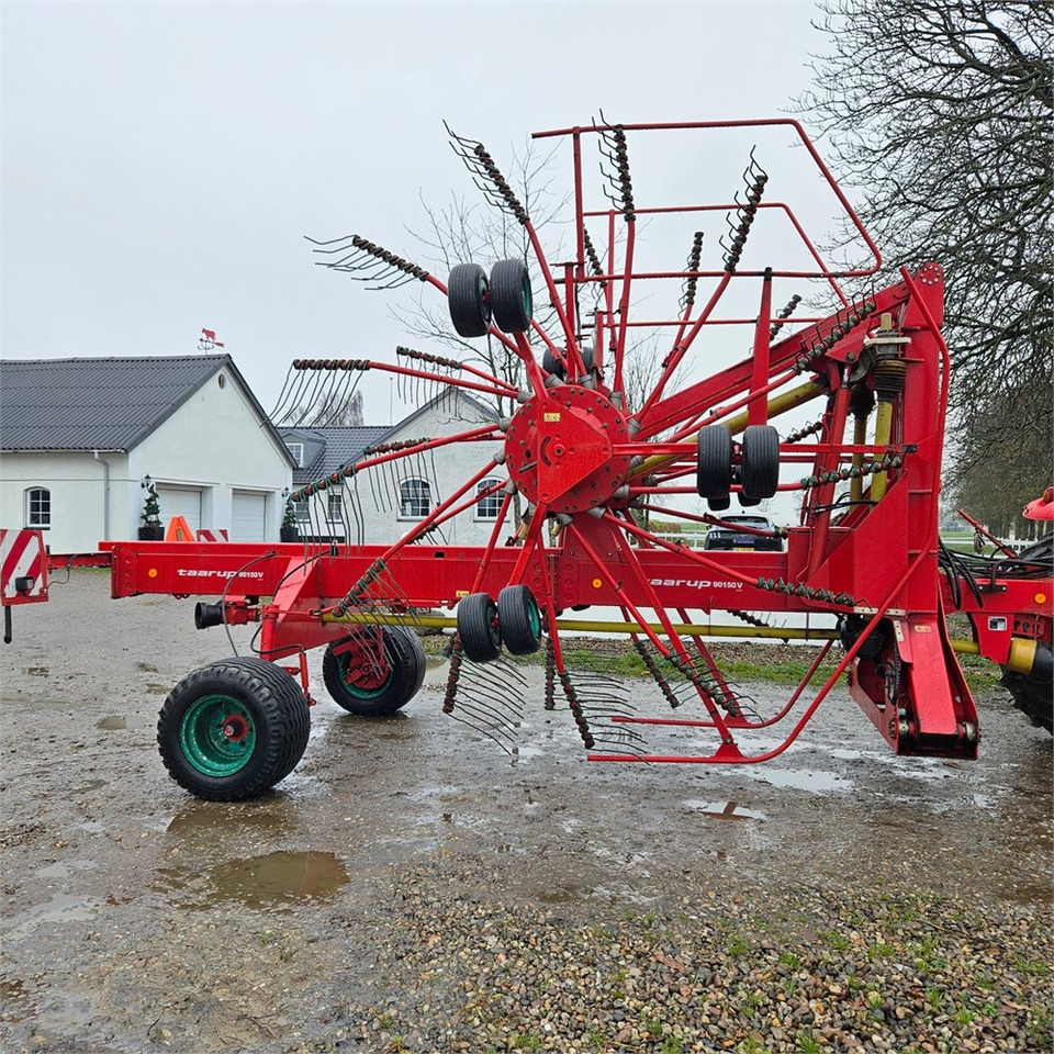 Kverneland Taarup 90150 V - Matériel de fenaison: photos 1 Kverneland Taarup 90150 V - Matériel de fenaison: photos 1