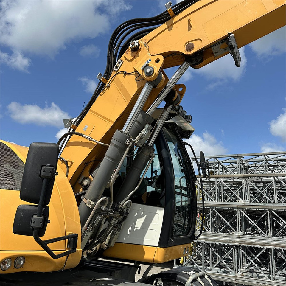 Pelle sur pneus Liebherr A 918 Litronic: photos 29 Pelle sur pneus Liebherr A 918 Litronic: photos 29