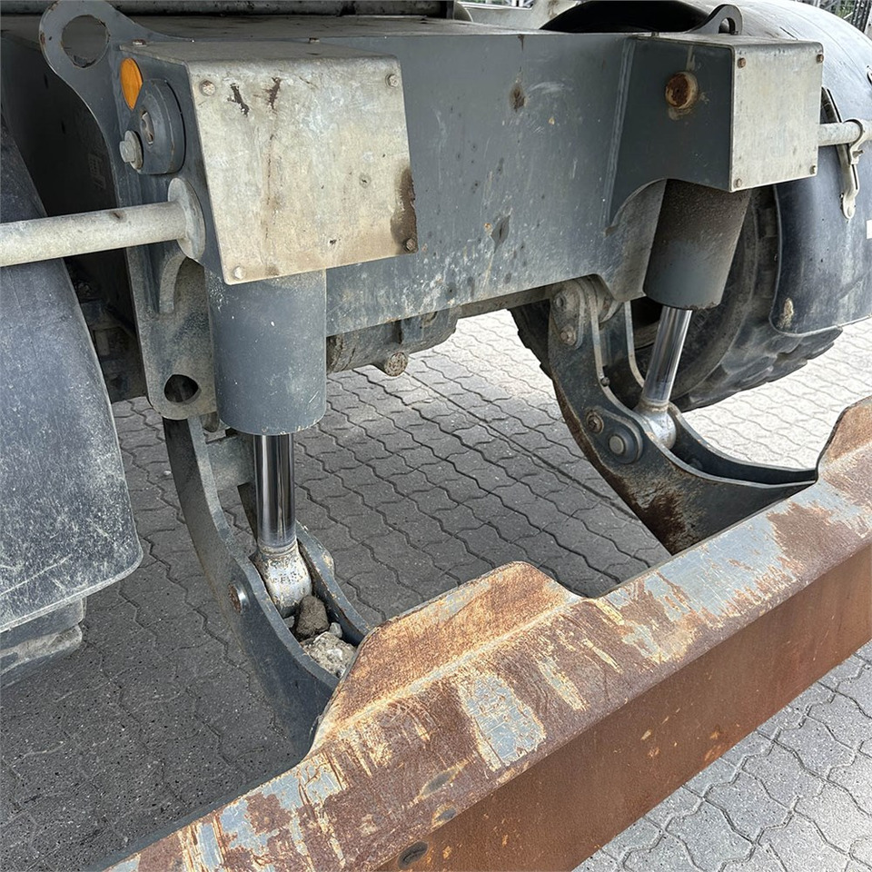 Pelle sur pneus Liebherr A 918 Litronic: photos 41 Pelle sur pneus Liebherr A 918 Litronic: photos 41